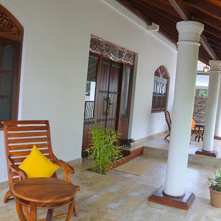 Nivahana Homestay Kandy Ngoại thất bức ảnh