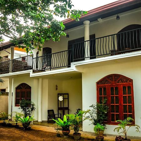 Nivahana Homestay Kandy Ngoại thất bức ảnh