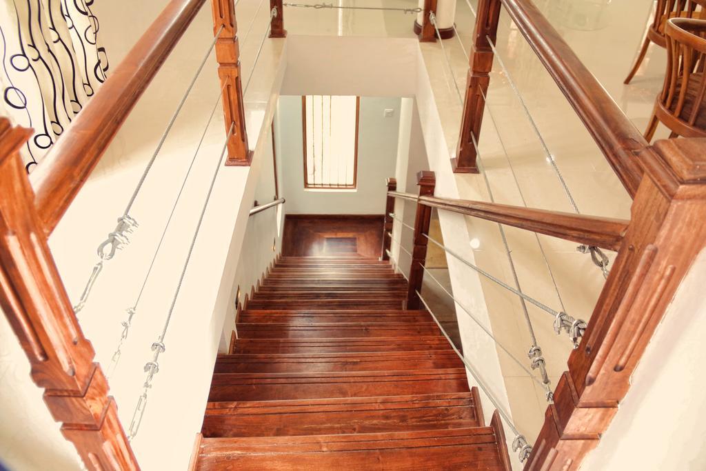 Nivahana Homestay Kandy Ngoại thất bức ảnh