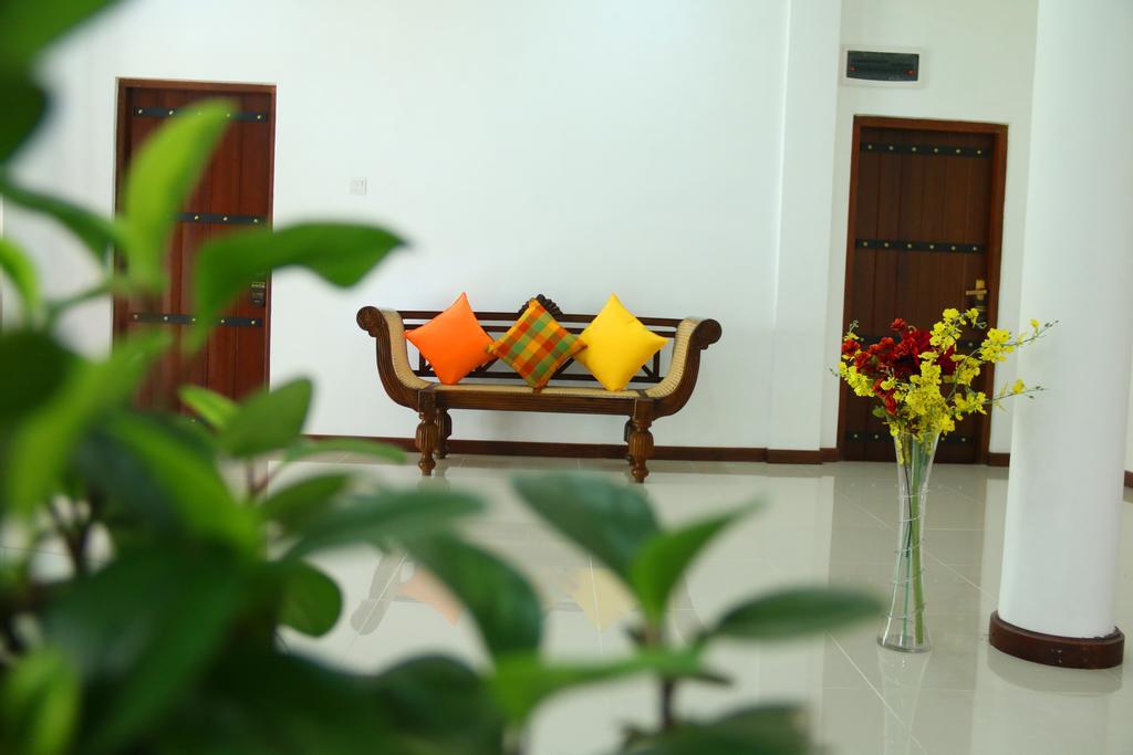 Nivahana Homestay Kandy Ngoại thất bức ảnh