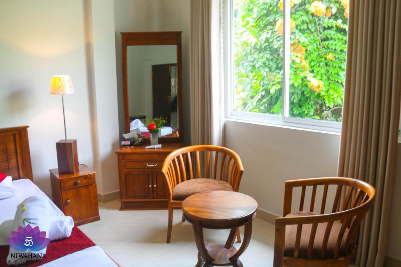 Nivahana Homestay Kandy Ngoại thất bức ảnh