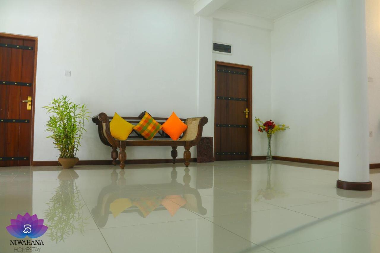 Nivahana Homestay Kandy Ngoại thất bức ảnh