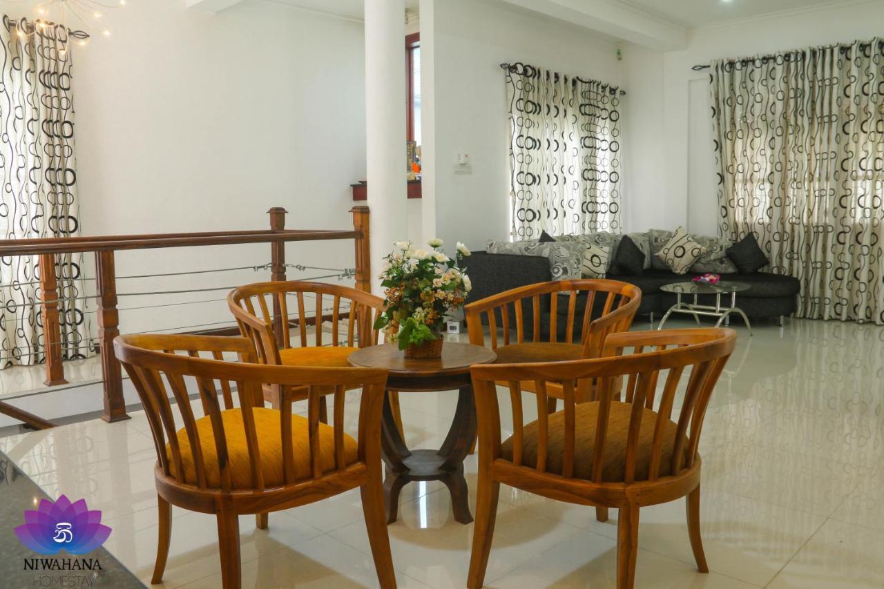 Nivahana Homestay Kandy Ngoại thất bức ảnh