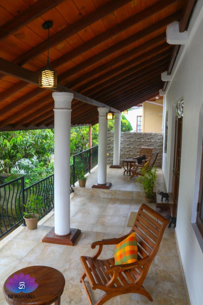 Nivahana Homestay Kandy Ngoại thất bức ảnh