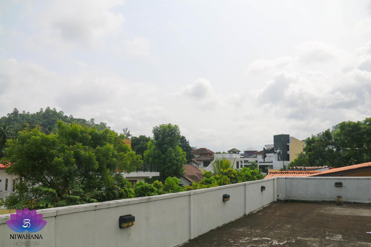 Nivahana Homestay Kandy Ngoại thất bức ảnh