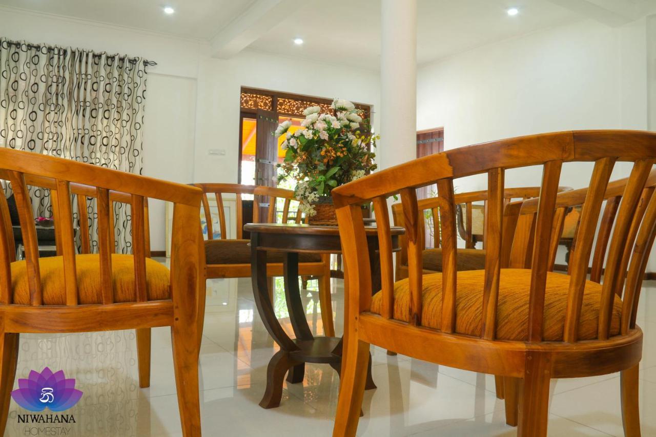 Nivahana Homestay Kandy Ngoại thất bức ảnh