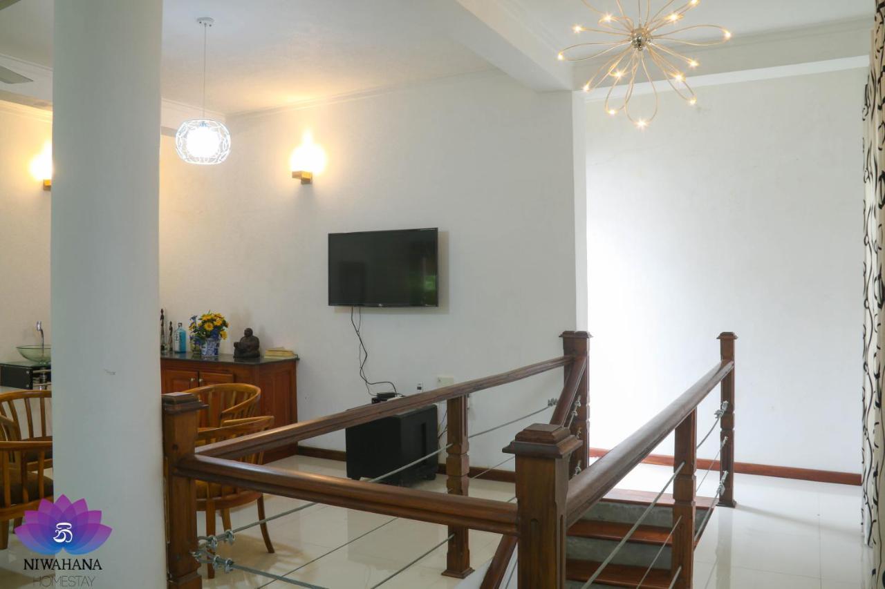 Nivahana Homestay Kandy Ngoại thất bức ảnh