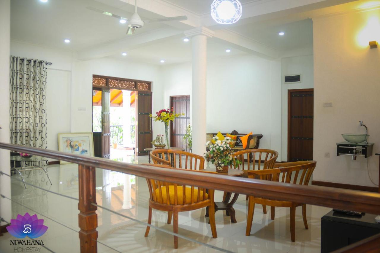 Nivahana Homestay Kandy Ngoại thất bức ảnh