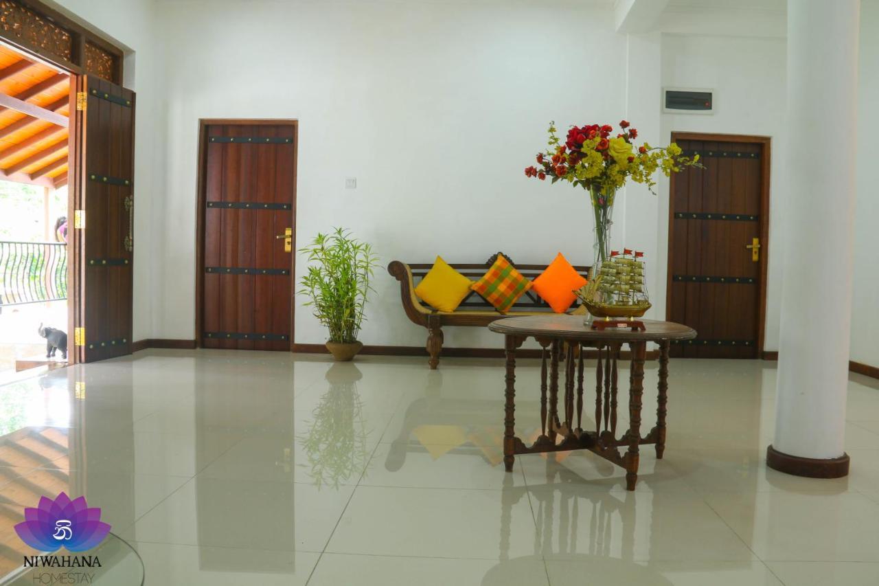 Nivahana Homestay Kandy Ngoại thất bức ảnh